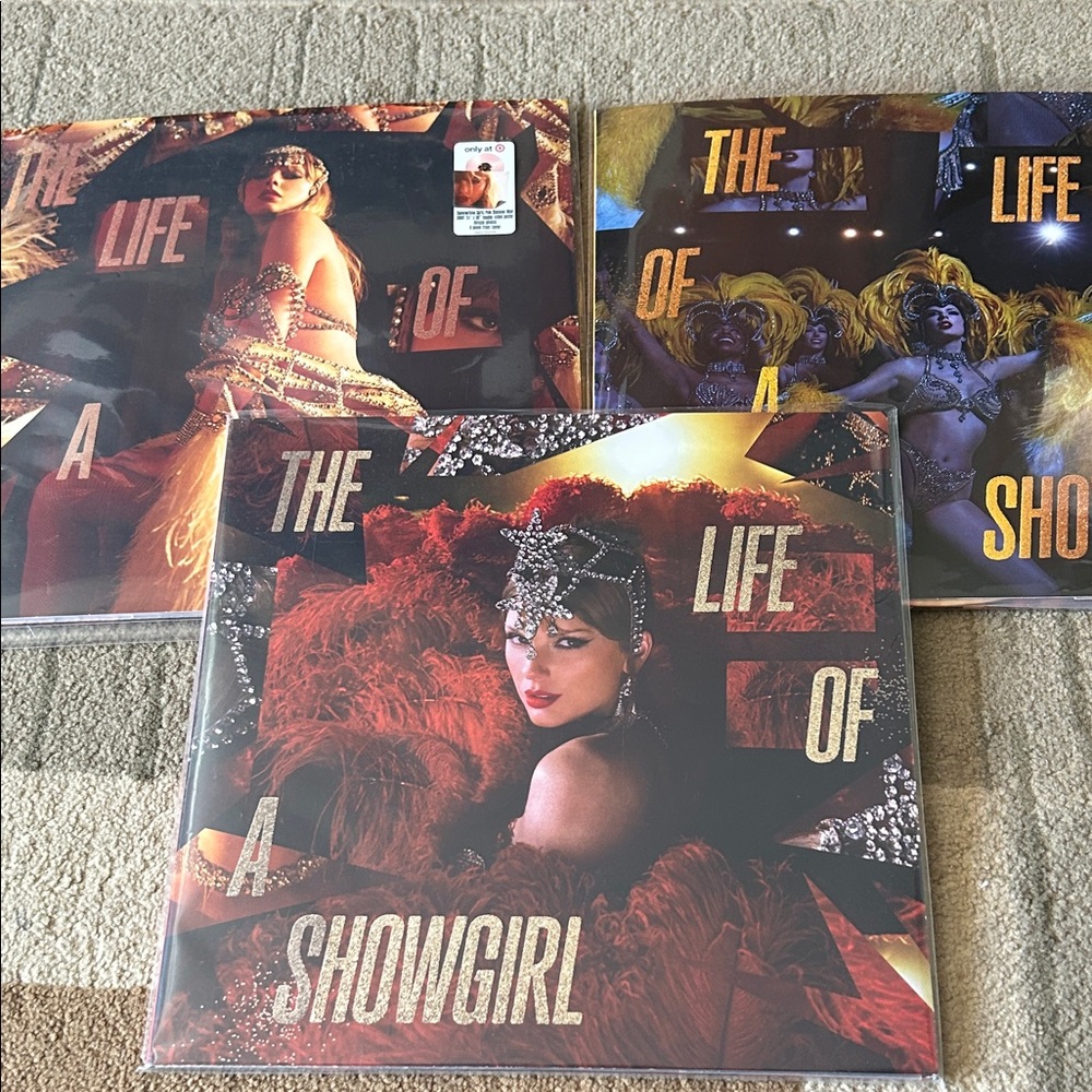 Taylor Swift 3-vinyl bundle one press/limited variants “The Life of a Showgirl”